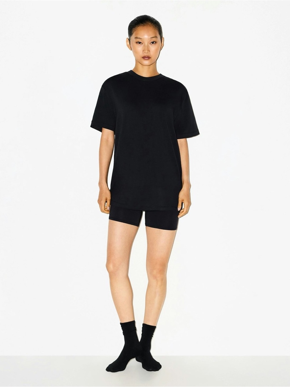 SKIMS Boyfriend T-Shirt - Size M